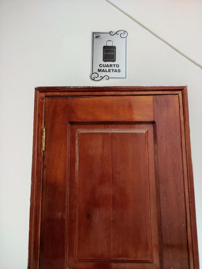 Hotel Tambopata Inn プエルト・マルドナード エクステリア 写真
