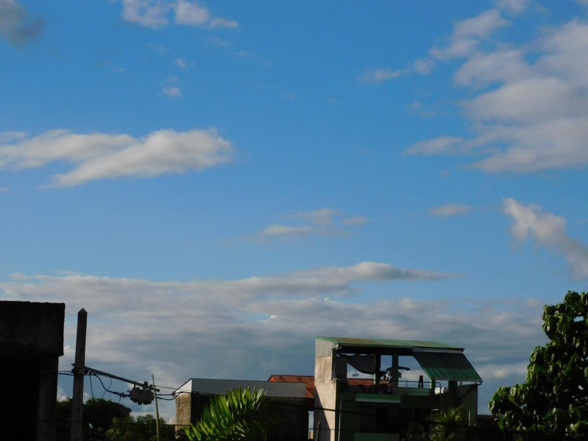 Hotel Tambopata Inn プエルト・マルドナード エクステリア 写真
