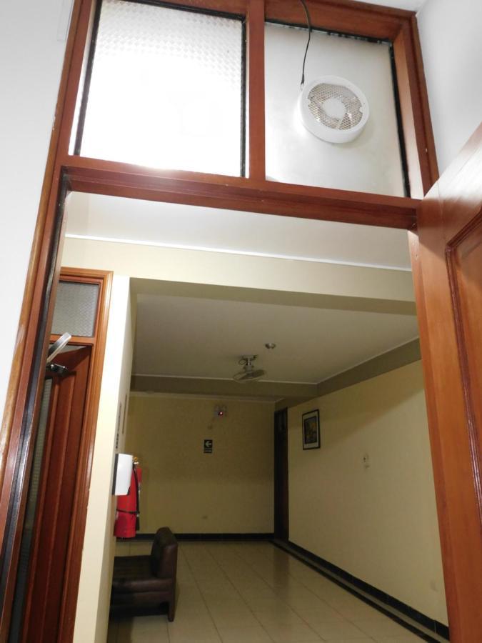 Hotel Tambopata Inn プエルト・マルドナード エクステリア 写真