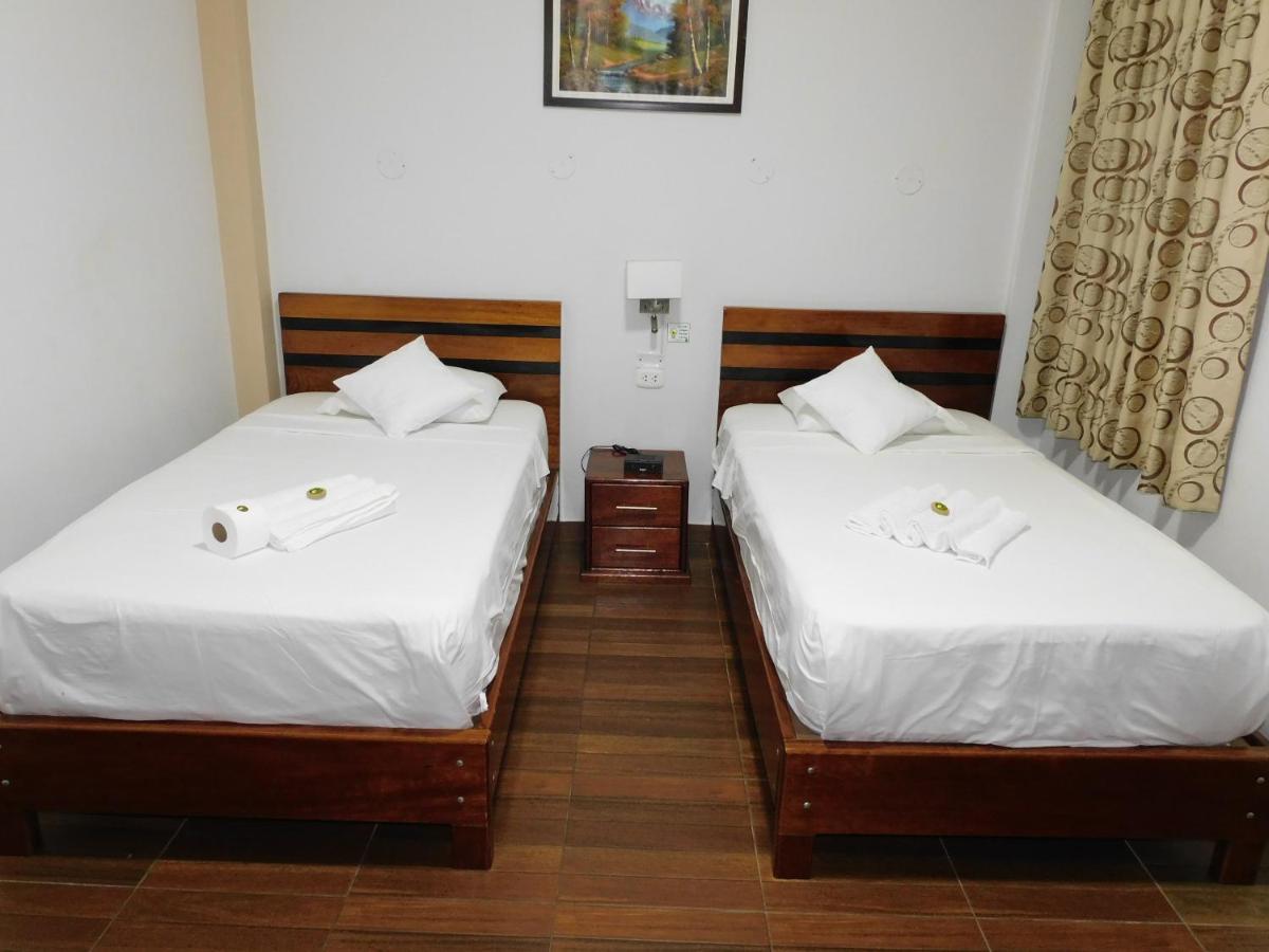 Hotel Tambopata Inn プエルト・マルドナード エクステリア 写真